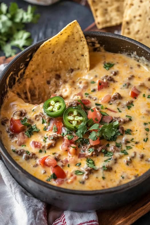 Smoky Cheese Queso Dip