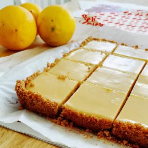 CREAMY LEMON SQUARES