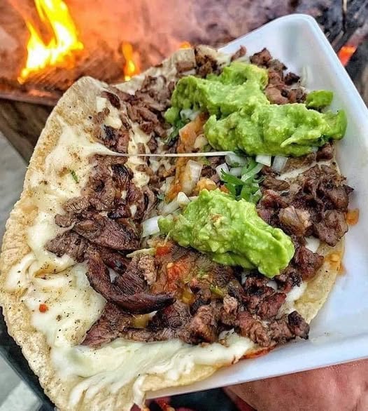 Tacos de Carne con Queso Estilo Sonora